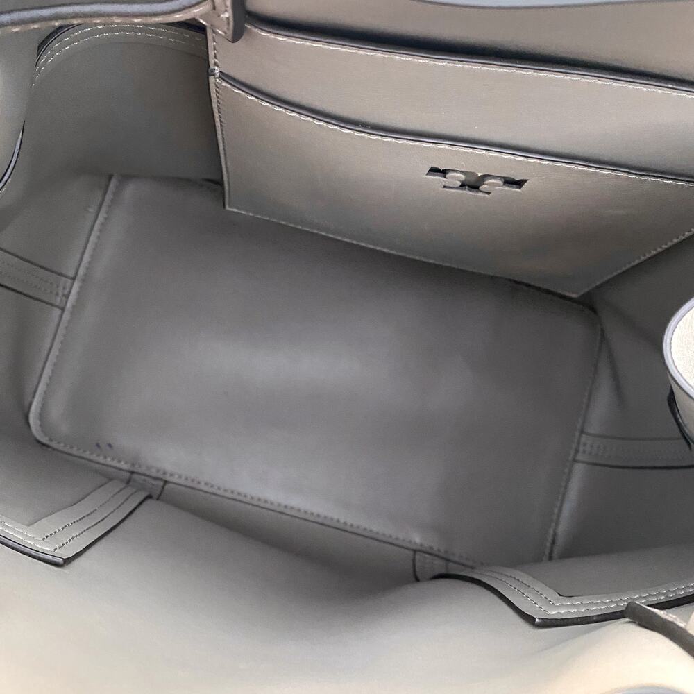 Tory Burch Block T Drawstring 100% Leather Tote B… - image 8